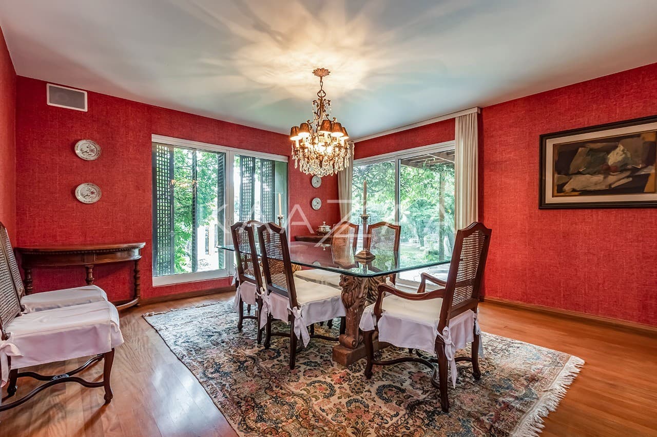 Um projeto autêntico, com espaços reformados e bem planejados. Casa triplex no Jardim Guedala. - Foto 25