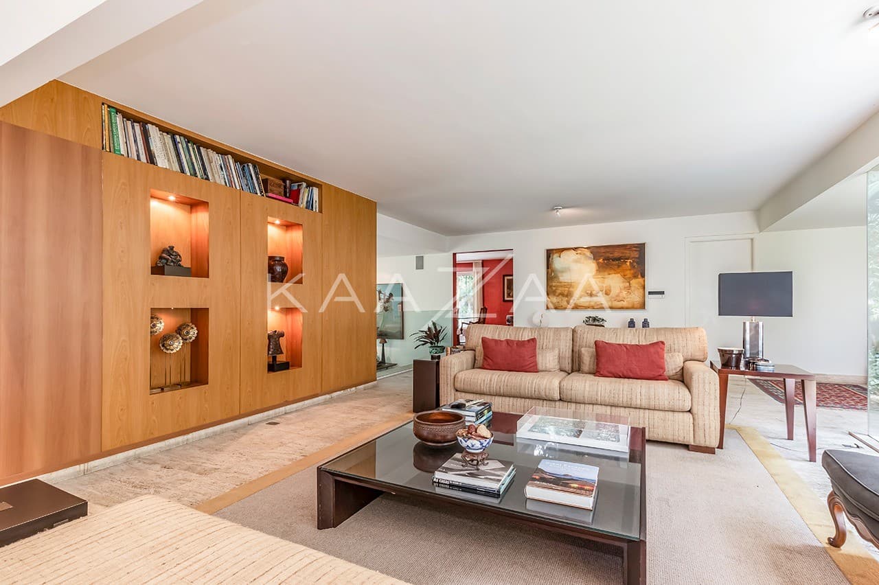 Um projeto autêntico, com espaços reformados e bem planejados. Casa triplex no Jardim Guedala. - Foto 22