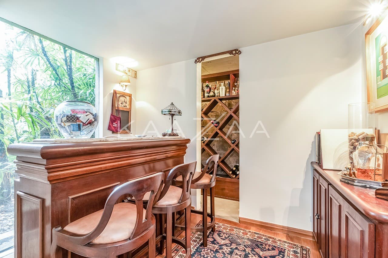 Um projeto autêntico, com espaços reformados e bem planejados. Casa triplex no Jardim Guedala. - Foto 24