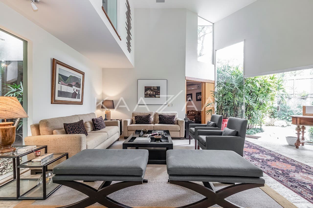 Um projeto autêntico, com espaços reformados e bem planejados. Casa triplex no Jardim Guedala. - Foto 12