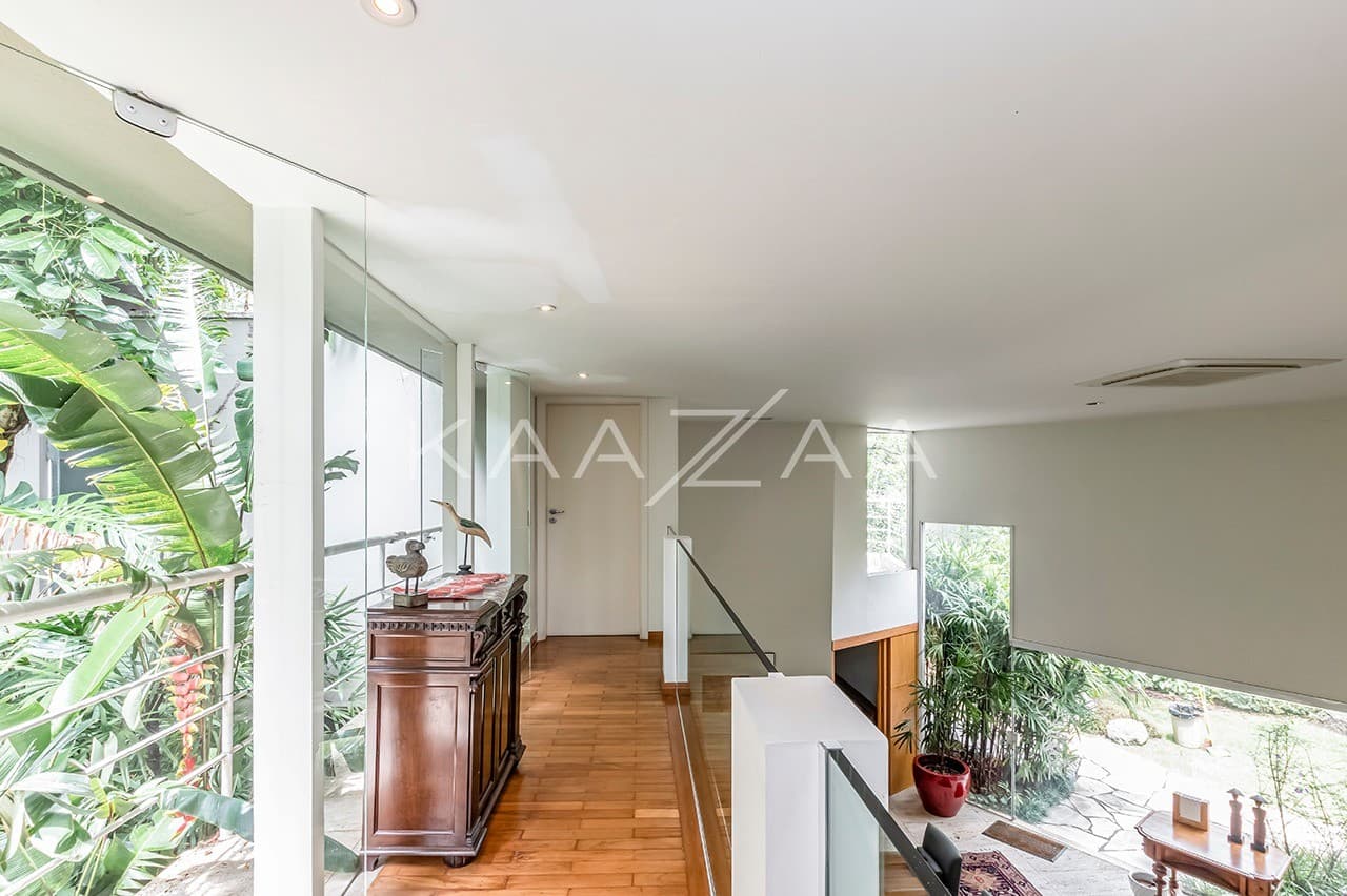 Um projeto autêntico, com espaços reformados e bem planejados. Casa triplex no Jardim Guedala. - Foto 32