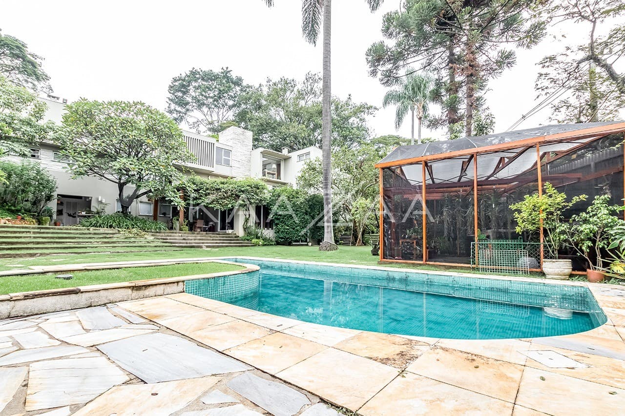 Um projeto autêntico, com espaços reformados e bem planejados. Casa triplex no Jardim Guedala. - Foto 2