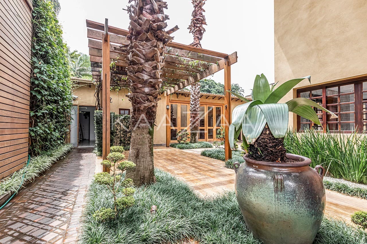 Belíssima casa reformada no Jardim Paulistano. Em ótima localização, a poucos metros da Faria Lima. - Foto 3