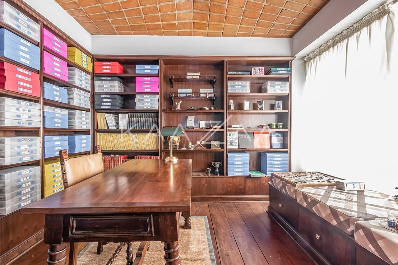 Jardim ensolarado, varanda gostosa e living espaçoso. Casa na Cidade Jardim. - Foto 14