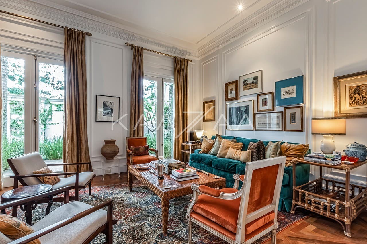 A estética clássica e impecável faz desta casa um lar exuberante. Na melhor localização da Cidade Jardim. - Foto 12