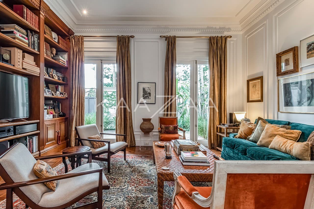 A estética clássica e impecável faz desta casa um lar exuberante. Na melhor localização da Cidade Jardim. - Foto 11