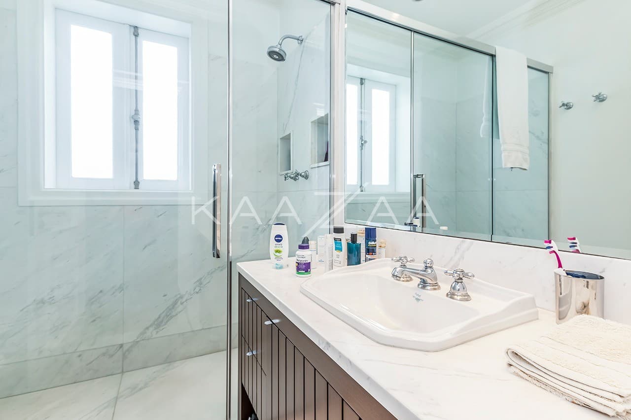 A estética clássica e impecável faz desta casa um lar exuberante. Na melhor localização da Cidade Jardim. - Foto 35