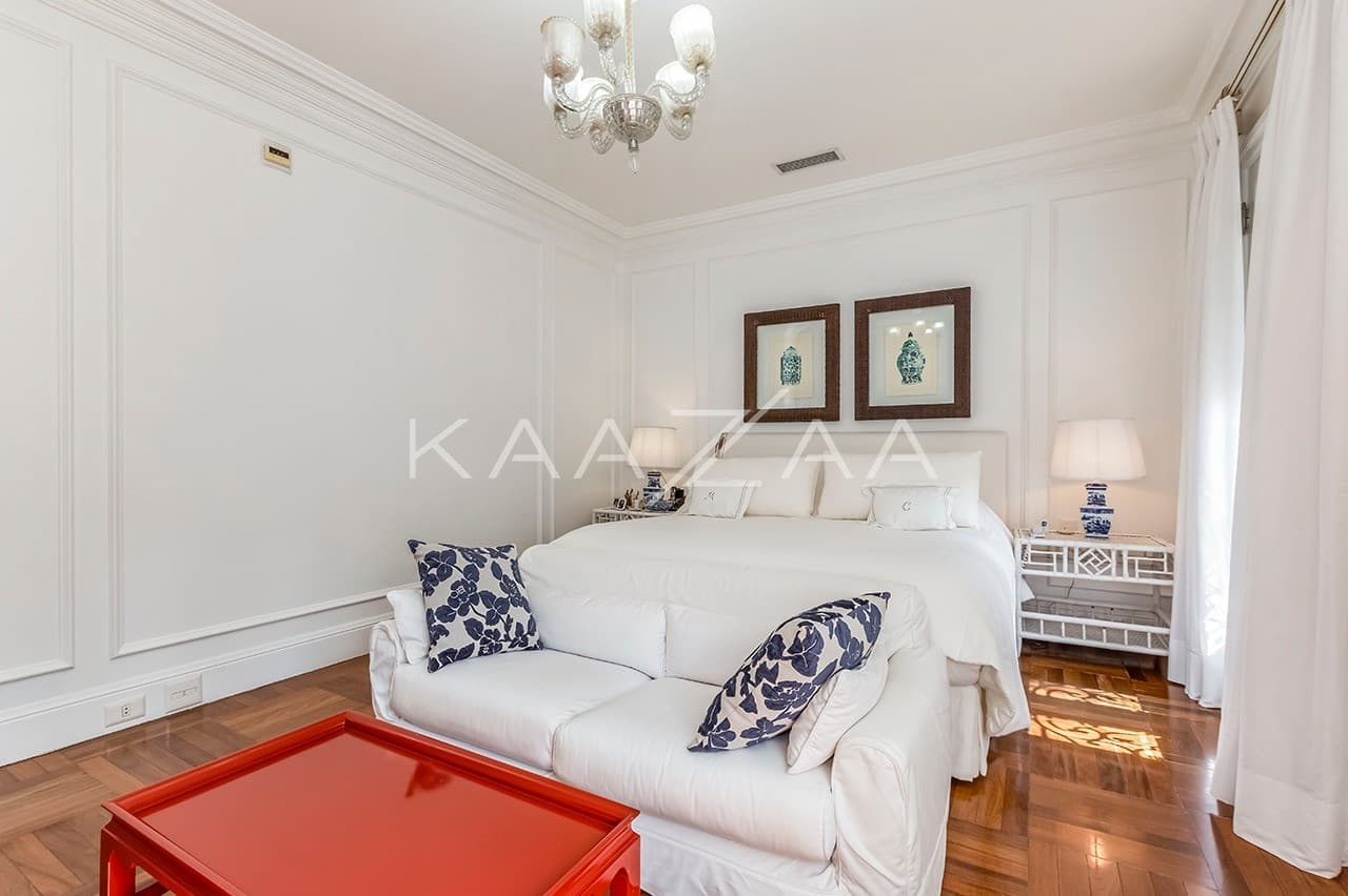 A estética clássica e impecável faz desta casa um lar exuberante. Na melhor localização da Cidade Jardim. - Foto 28