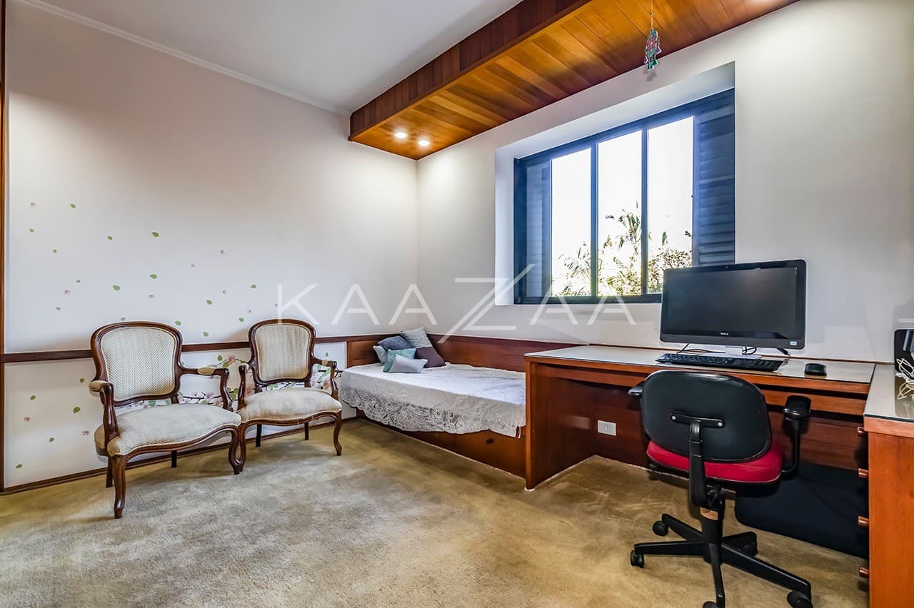 Área gourmet, piscina, atelier, pomar, lago de carpas e vista panorâmica. Casa para comtemplar a vida, no Jardim Guedala. - Foto 26