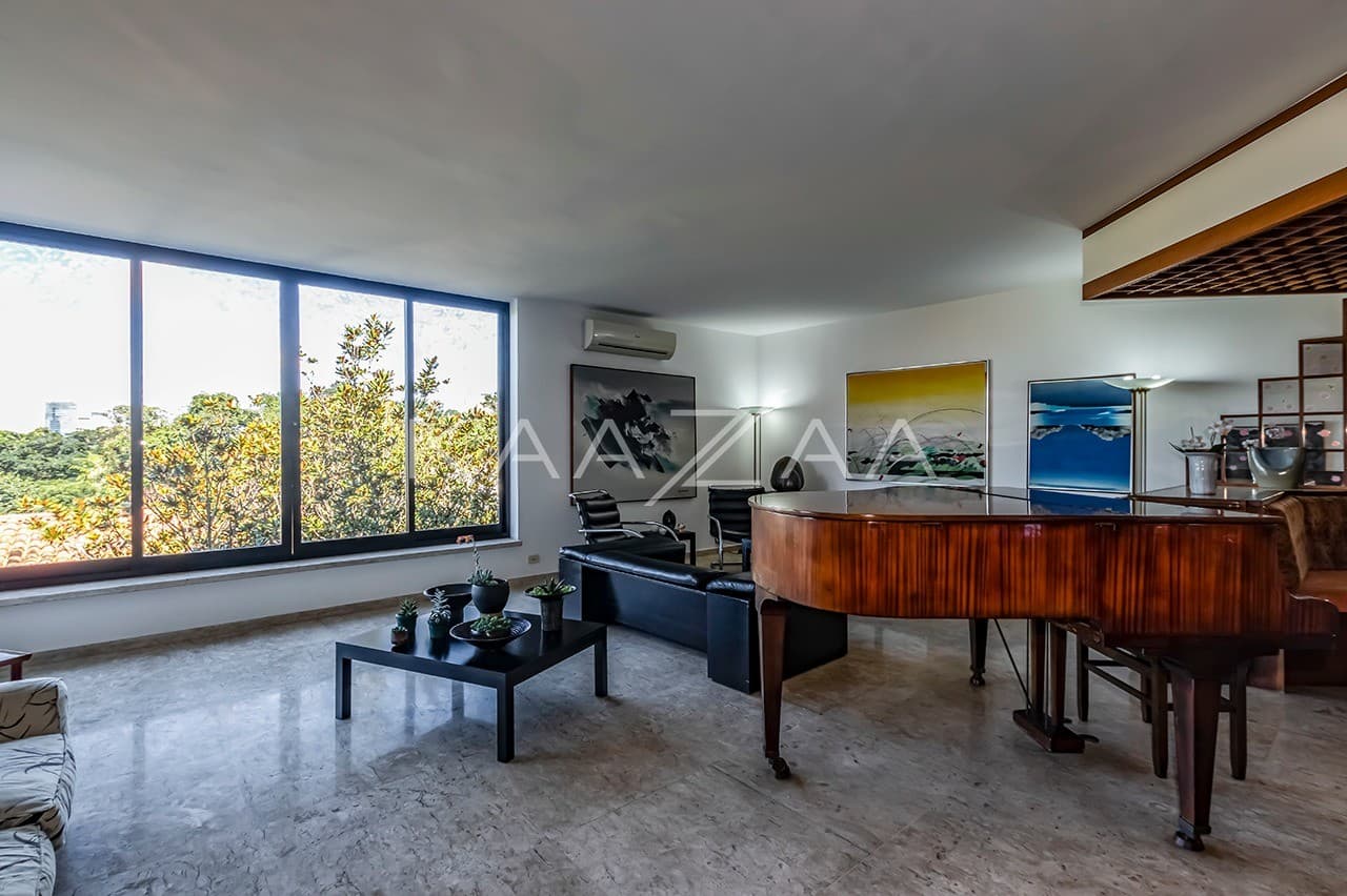 Área gourmet, piscina, atelier, pomar, lago de carpas e vista panorâmica. Casa para comtemplar a vida, no Jardim Guedala. - Foto 9