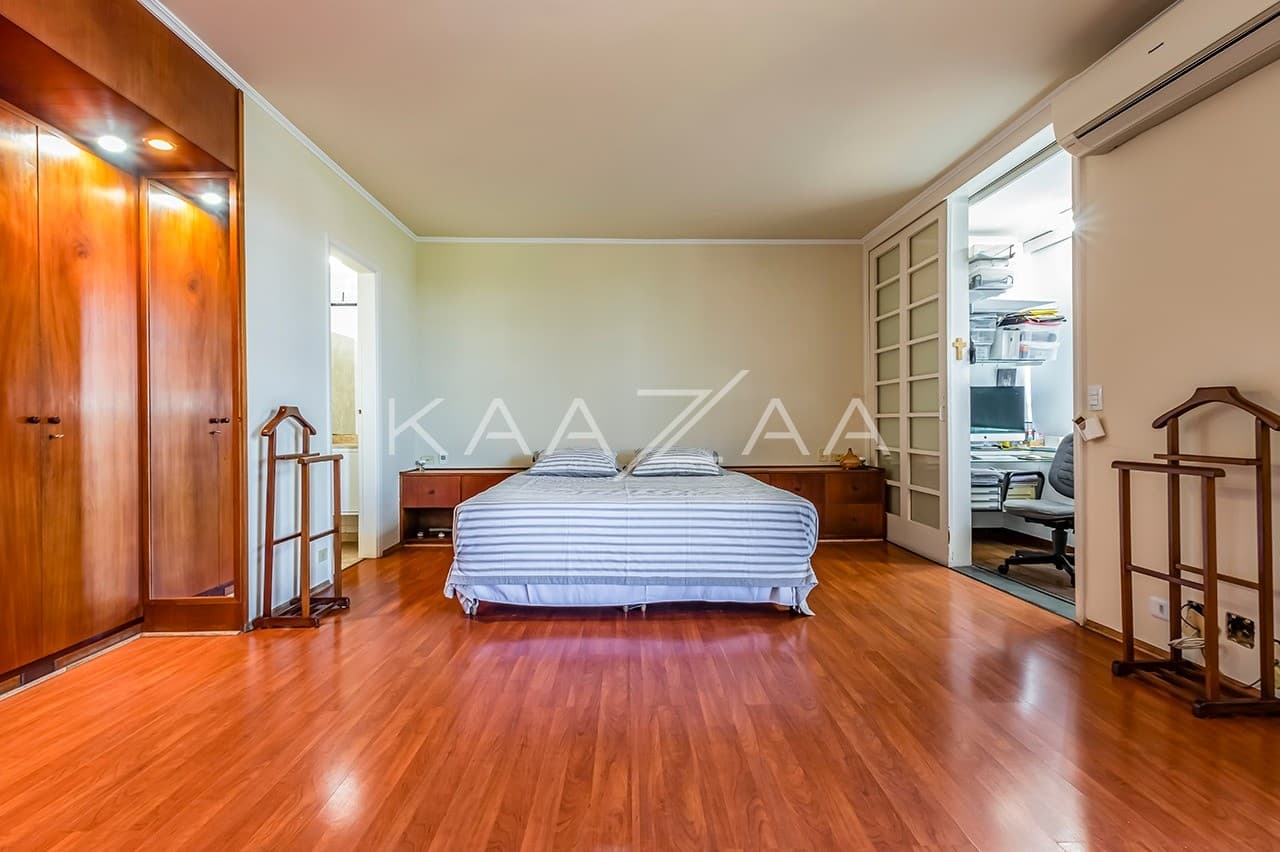 Área gourmet, piscina, atelier, pomar, lago de carpas e vista panorâmica. Casa para comtemplar a vida, no Jardim Guedala. - Foto 30