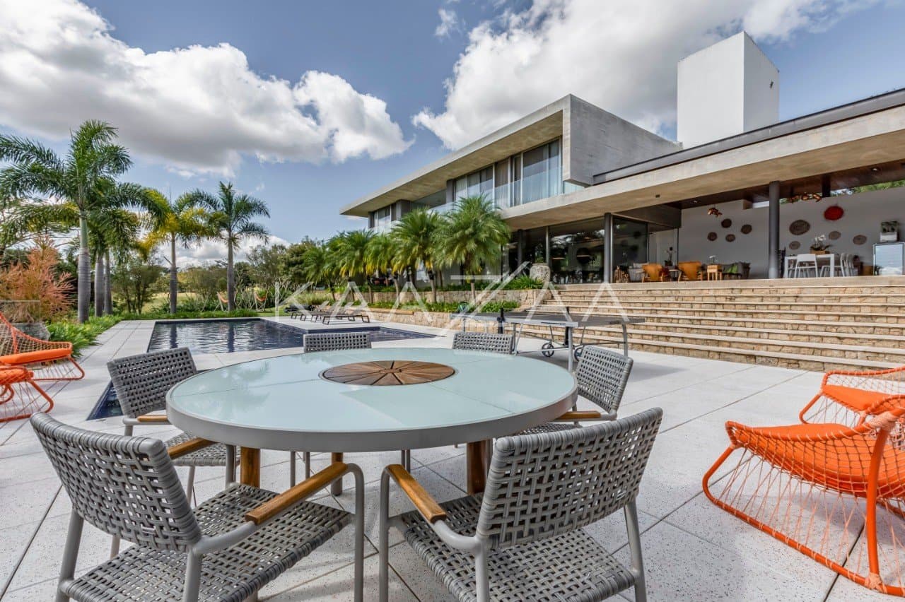 Um espetáculo de design contemporâneo com uma vista infinita para horizonte. Casa na Quinta da Baroneza II. - Foto 1