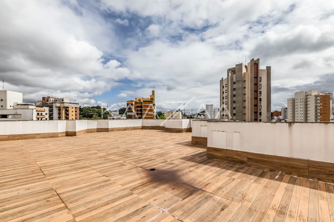 Com um visual incrível, esta agradável cobertura dispõe de espaço e tranquilidade. No Real Parque. - Foto 36