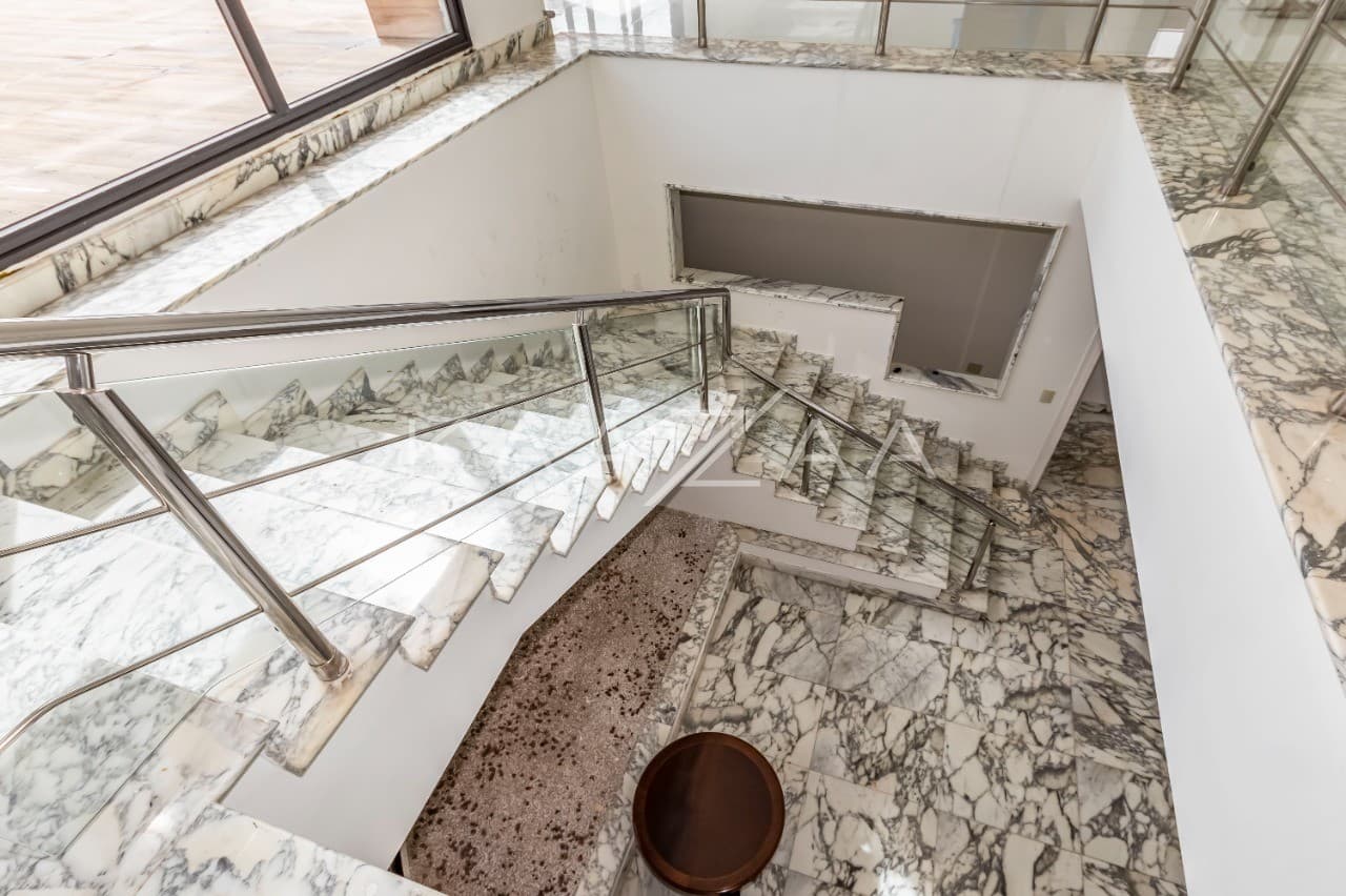 Com um visual incrível, esta agradável cobertura dispõe de espaço e tranquilidade. No Real Parque. - Foto 17