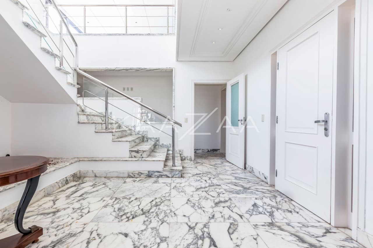 Com um visual incrível, esta agradável cobertura dispõe de espaço e tranquilidade. No Real Parque. - Foto 1