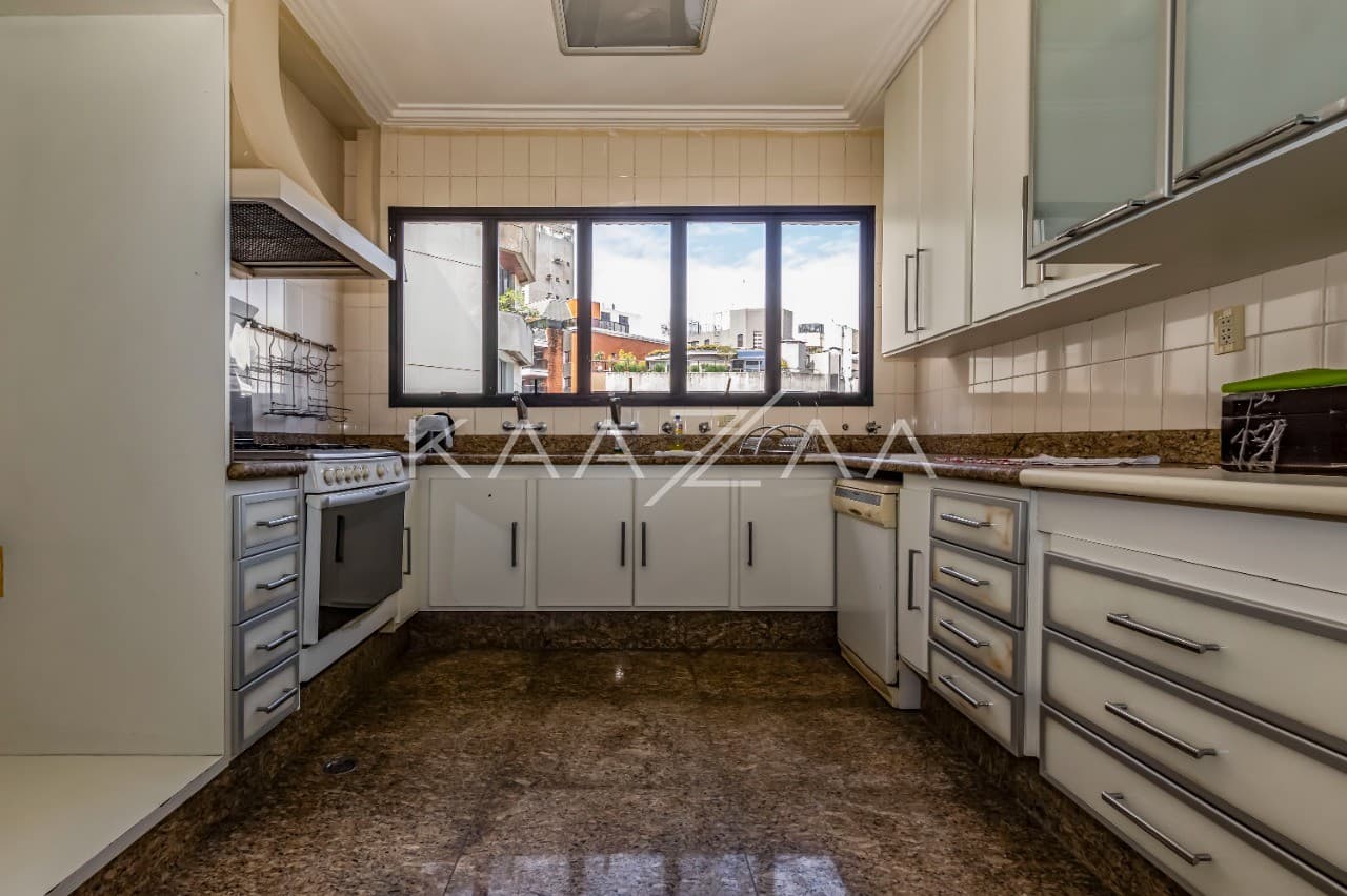 Com um visual incrível, esta agradável cobertura dispõe de espaço e tranquilidade. No Real Parque. - Foto 13