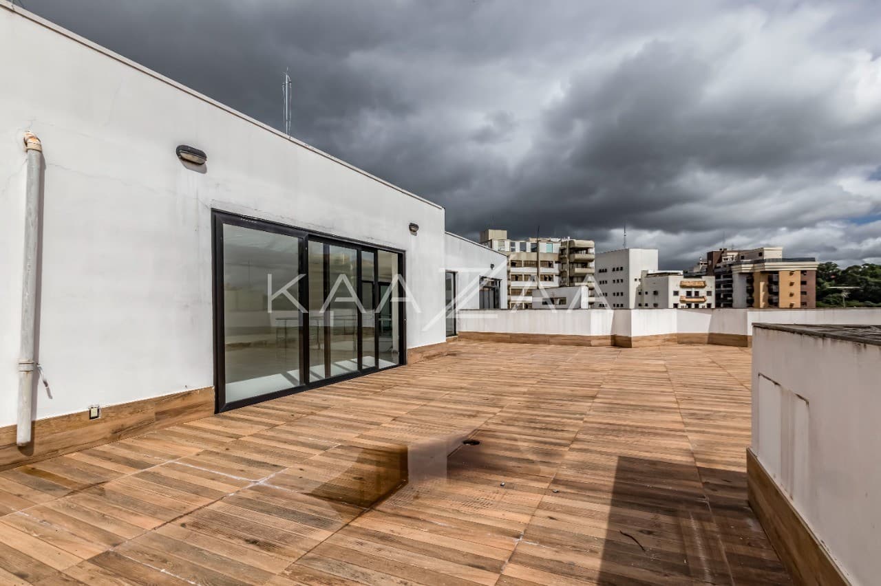 Com um visual incrível, esta agradável cobertura dispõe de espaço e tranquilidade. No Real Parque. - Foto 37