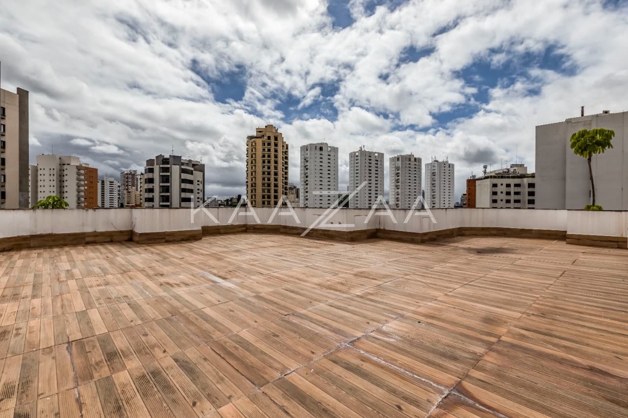 Com um visual incrível, esta agradável cobertura dispõe de espaço e tranquilidade. No Real Parque. - Foto 39