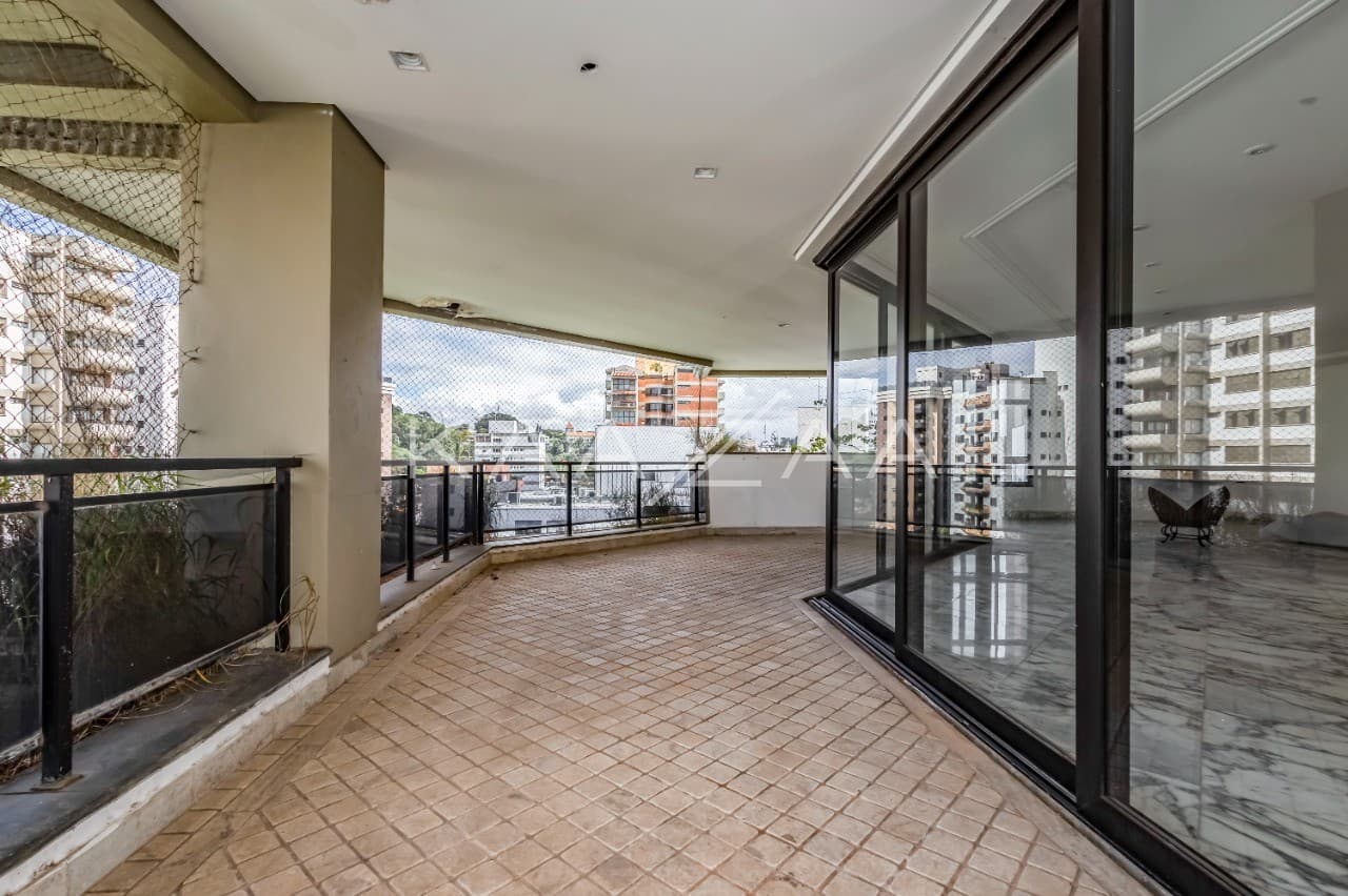 Com um visual incrível, esta agradável cobertura dispõe de espaço e tranquilidade. No Real Parque. - Foto 11