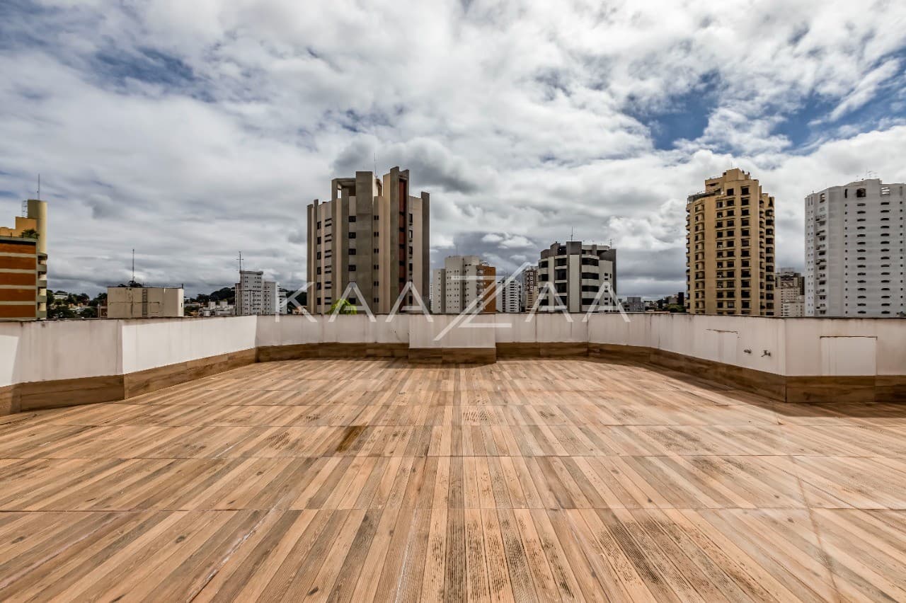 Com um visual incrível, esta agradável cobertura dispõe de espaço e tranquilidade. No Real Parque. - Foto 38