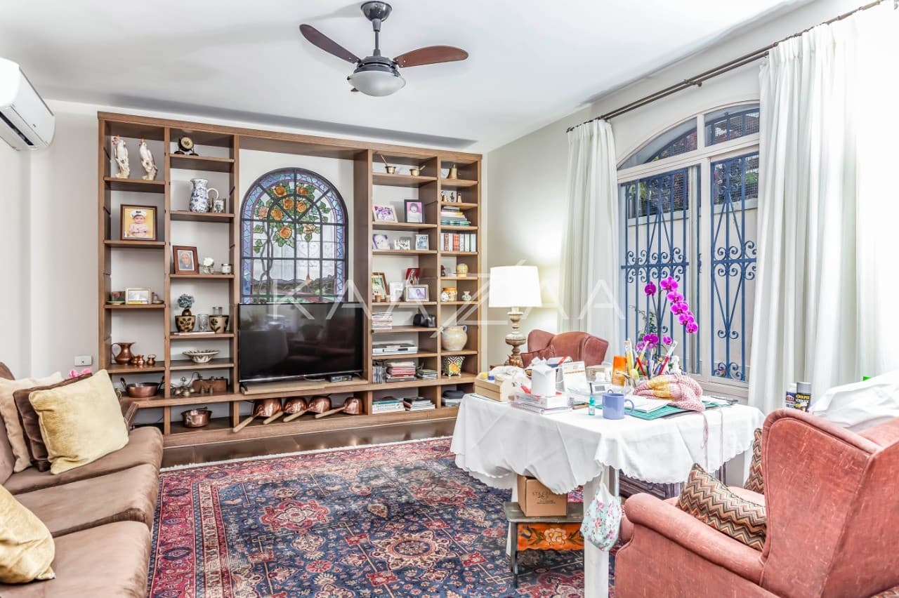 Em rua arborizada, essa ampla casa no Jardim Paulista fica pertinho do Ibirapuera. - Foto 10