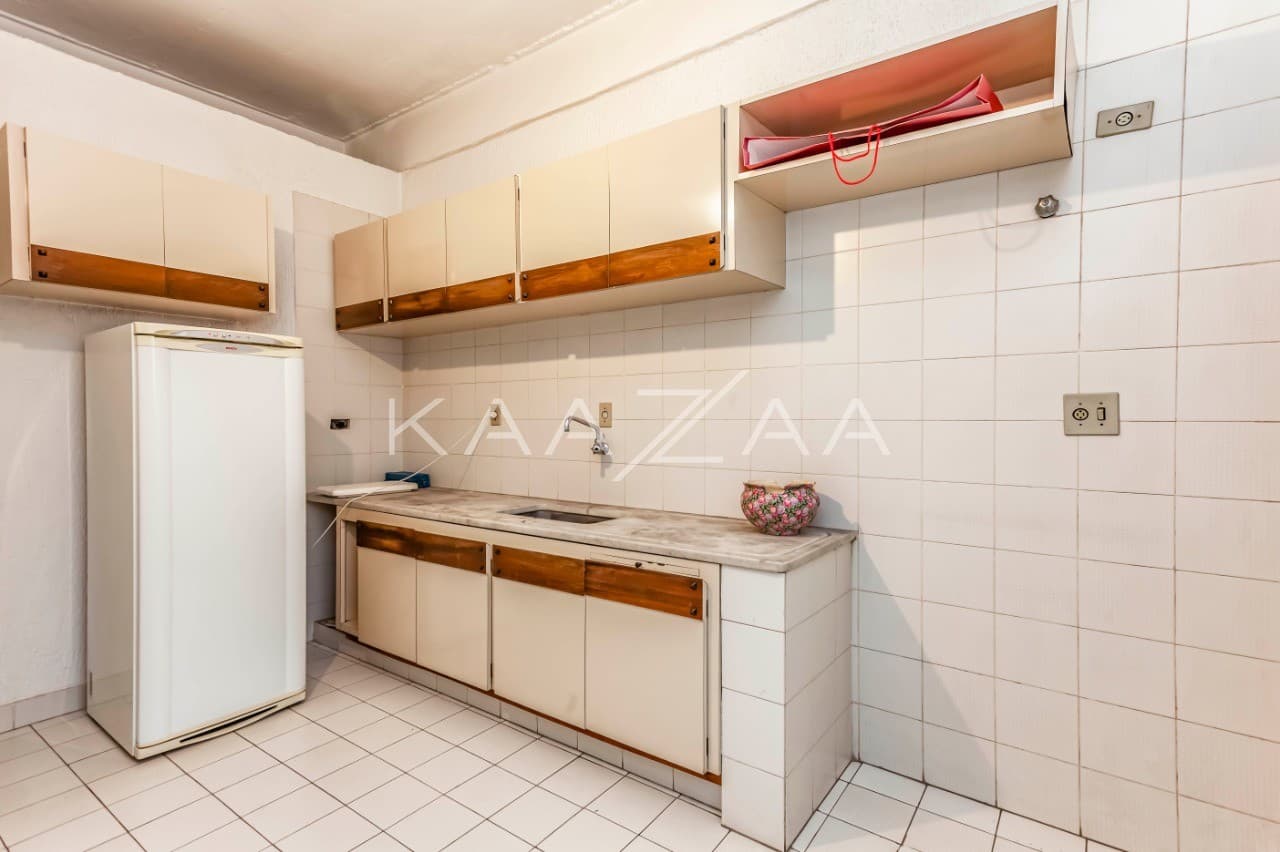 Em rua arborizada, essa ampla casa no Jardim Paulista fica pertinho do Ibirapuera. - Foto 8