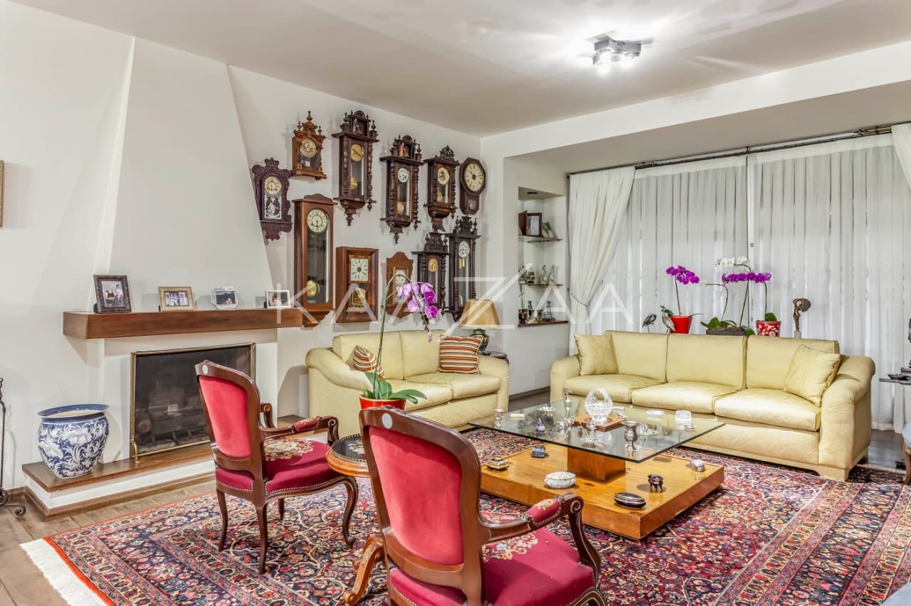 Em rua arborizada, essa ampla casa no Jardim Paulista fica pertinho do Ibirapuera. - Foto 11