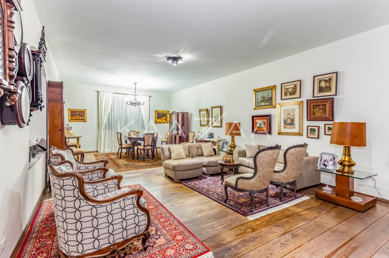 Em rua arborizada, essa ampla casa no Jardim Paulista fica pertinho do Ibirapuera. - Foto 13