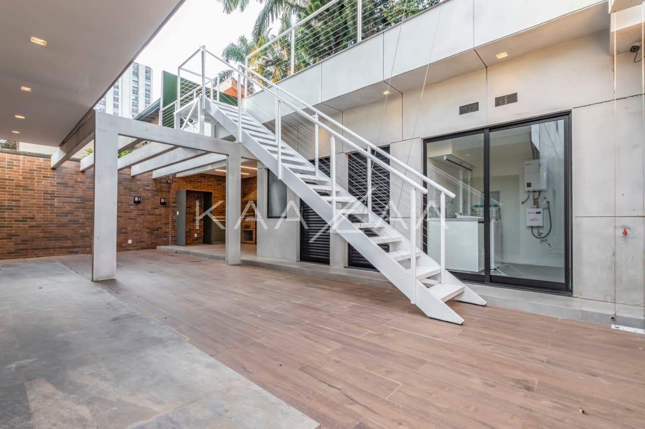 Pronta para entrar e morar, essa casa nova e sossegada fica em rua tranquila no Jardim Paulistano. - Foto 13