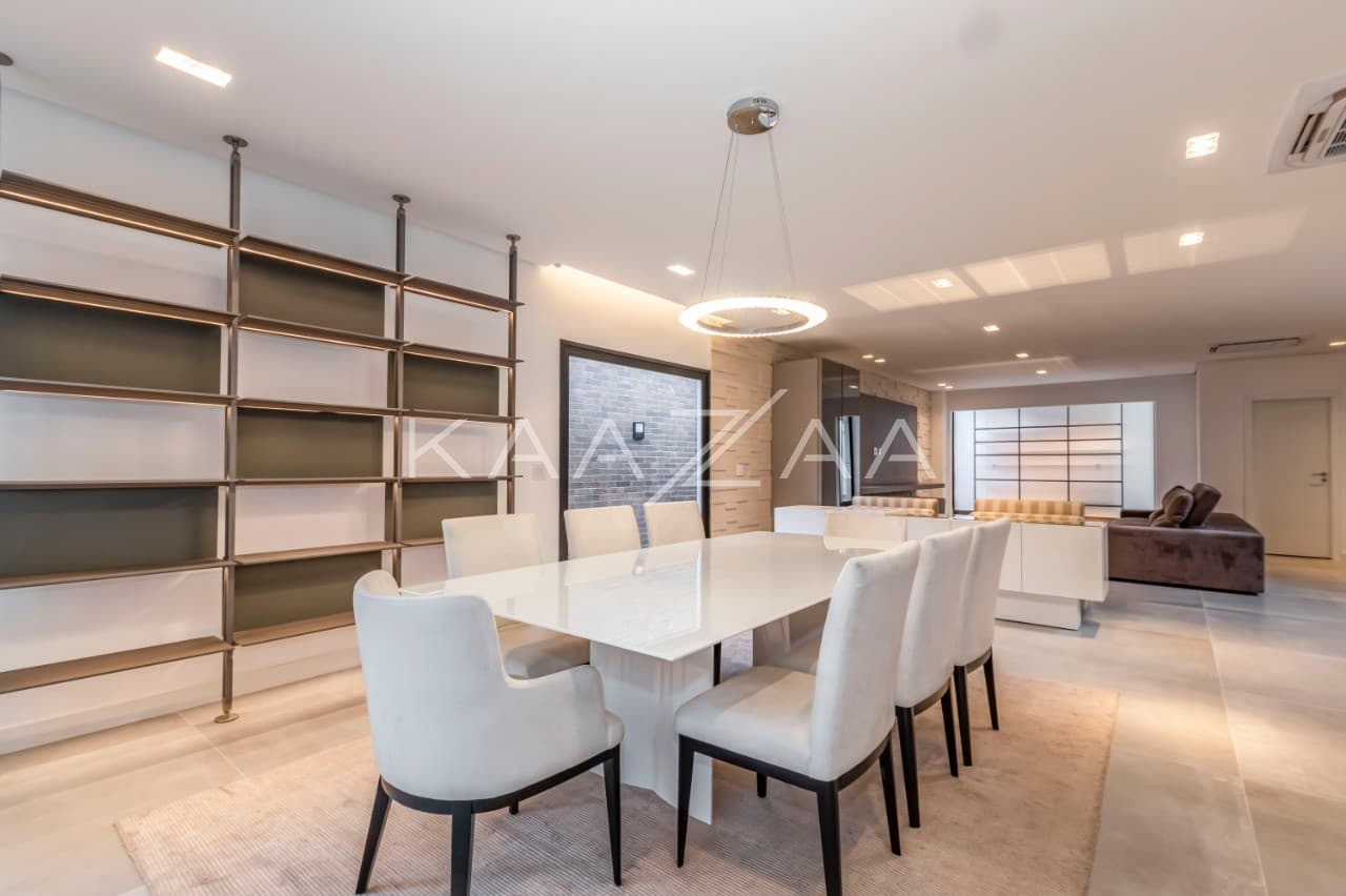 Pronta para entrar e morar, essa casa nova e sossegada fica em rua tranquila no Jardim Paulistano. - Foto 5