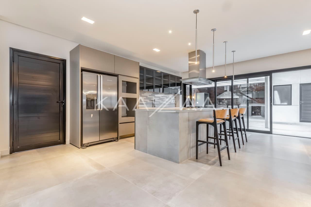 Pronta para entrar e morar, essa casa nova e sossegada fica em rua tranquila no Jardim Paulistano. - Foto 8