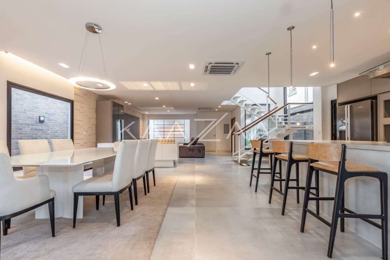 Pronta para entrar e morar, essa casa nova e sossegada fica em rua tranquila no Jardim Paulistano. - Foto 7