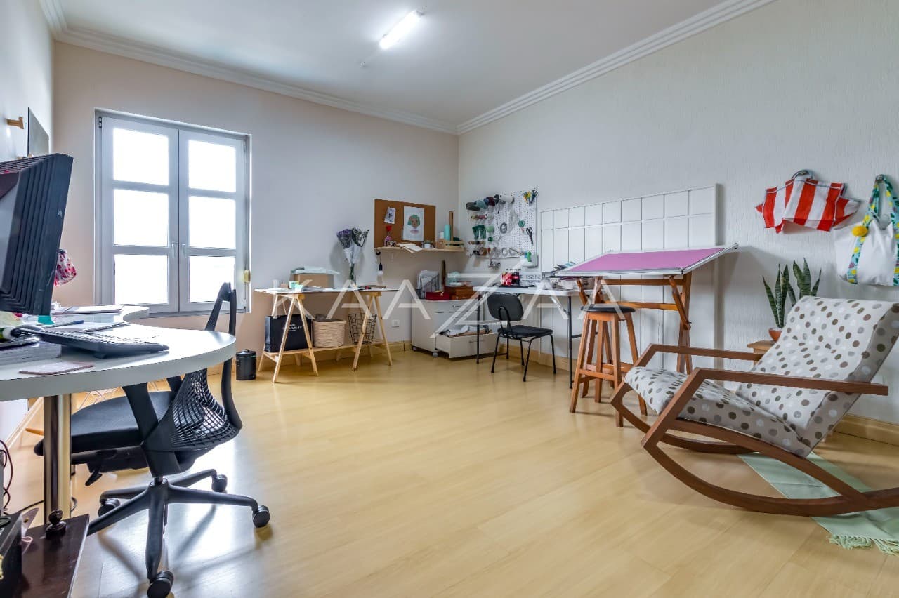 Para viver no sossego que a sua família merece. Casa clara e ensolarada no Jardim Guedala. - Foto 31