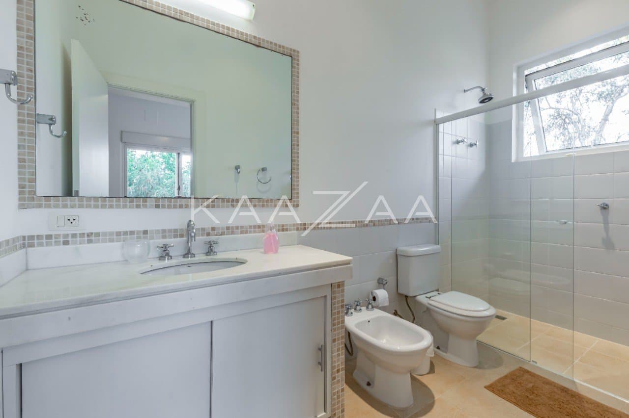 Uma vista deliciosa rodeia os ambientes, com tudo feito para relaxar. Casa na Quinta da Baroneza II. - Foto 53