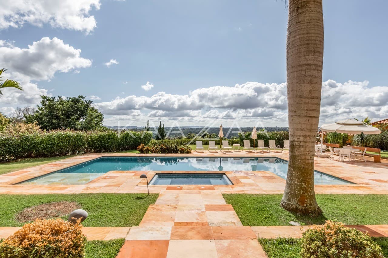 Uma vista deliciosa rodeia os ambientes, com tudo feito para relaxar. Casa na Quinta da Baroneza II. - Foto 10