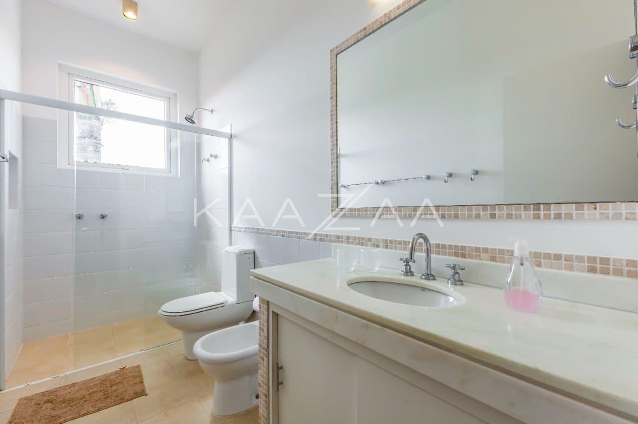 Uma vista deliciosa rodeia os ambientes, com tudo feito para relaxar. Casa na Quinta da Baroneza II. - Foto 51