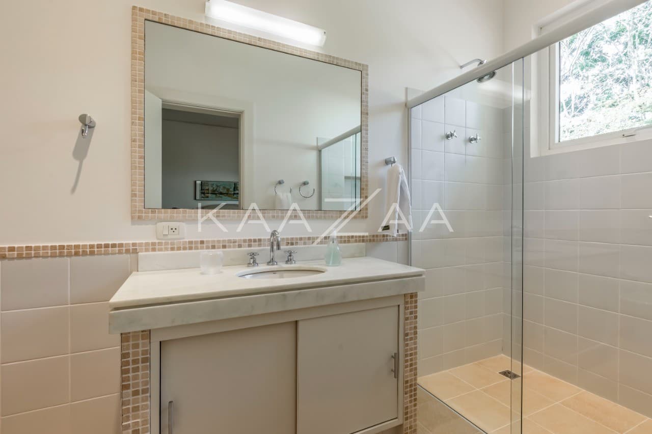 Uma vista deliciosa rodeia os ambientes, com tudo feito para relaxar. Casa na Quinta da Baroneza II. - Foto 44