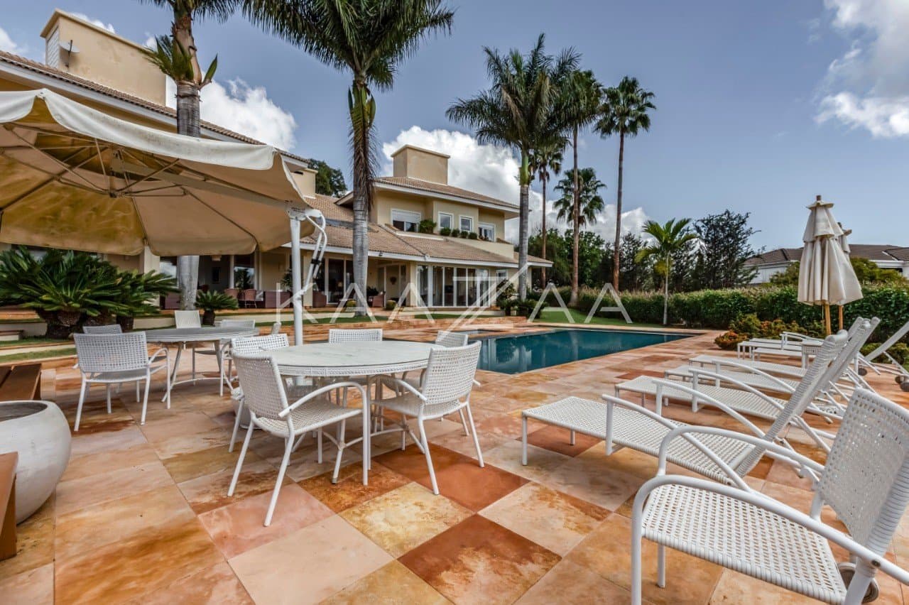 Uma vista deliciosa rodeia os ambientes, com tudo feito para relaxar. Casa na Quinta da Baroneza II. - Foto 2