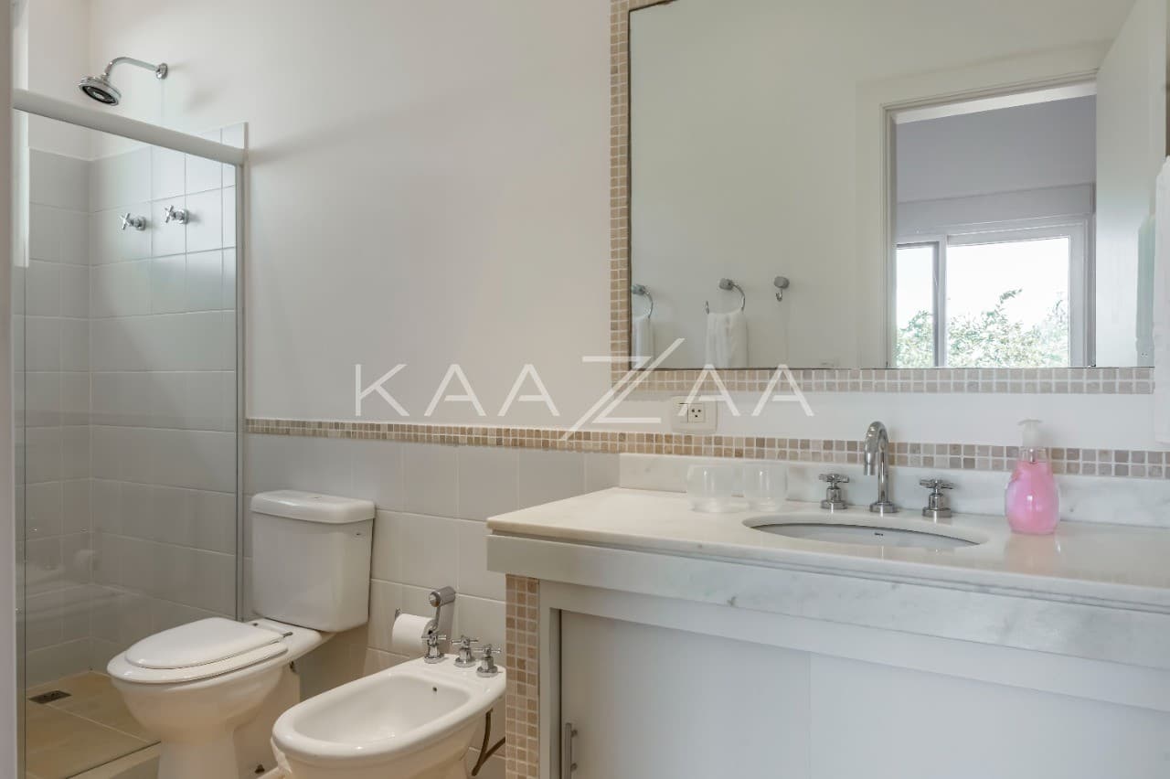 Uma vista deliciosa rodeia os ambientes, com tudo feito para relaxar. Casa na Quinta da Baroneza II. - Foto 46