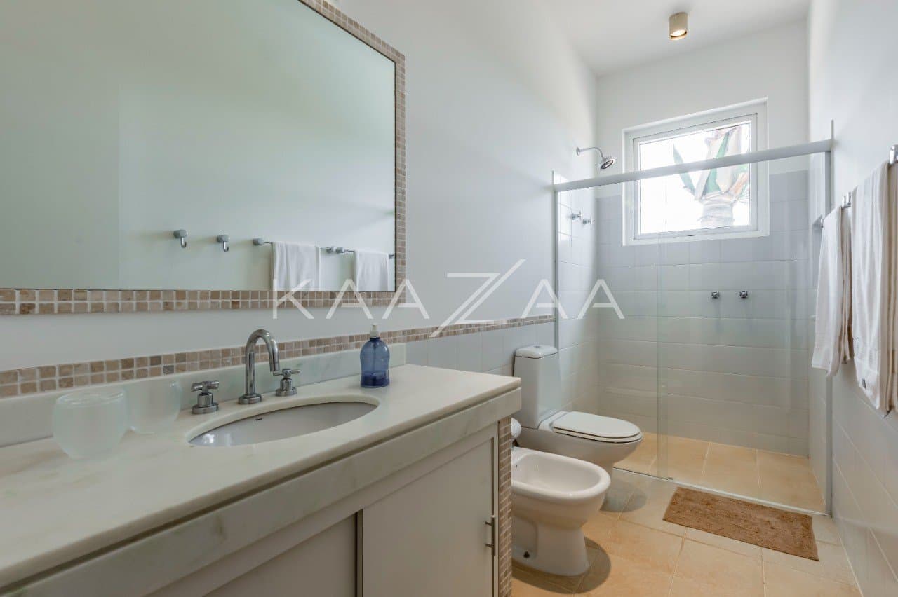 Uma vista deliciosa rodeia os ambientes, com tudo feito para relaxar. Casa na Quinta da Baroneza II. - Foto 40