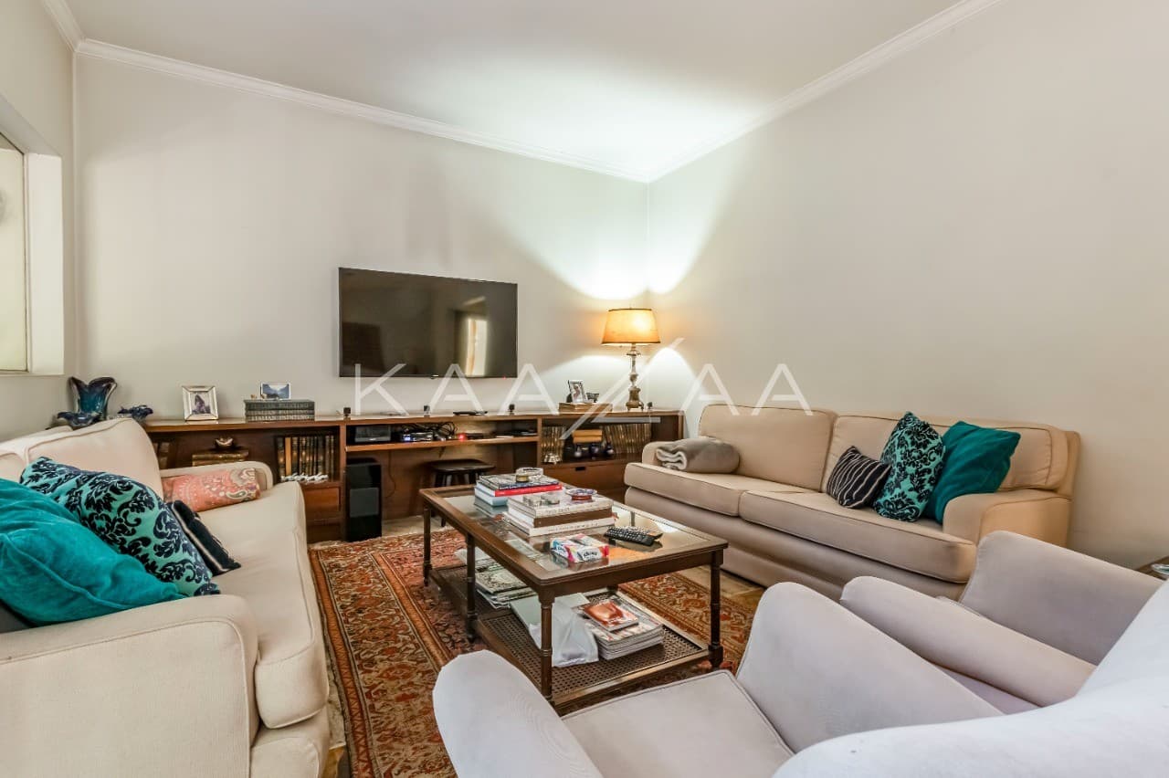 Casa ensolarada e ampla por dentro e por fora. Com localização prática, na Vila Olímpia. - Foto 6