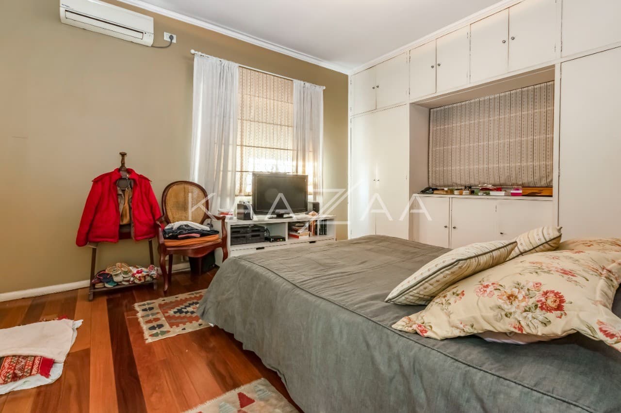 Casa ensolarada e ampla por dentro e por fora. Com localização prática, na Vila Olímpia. - Foto 11