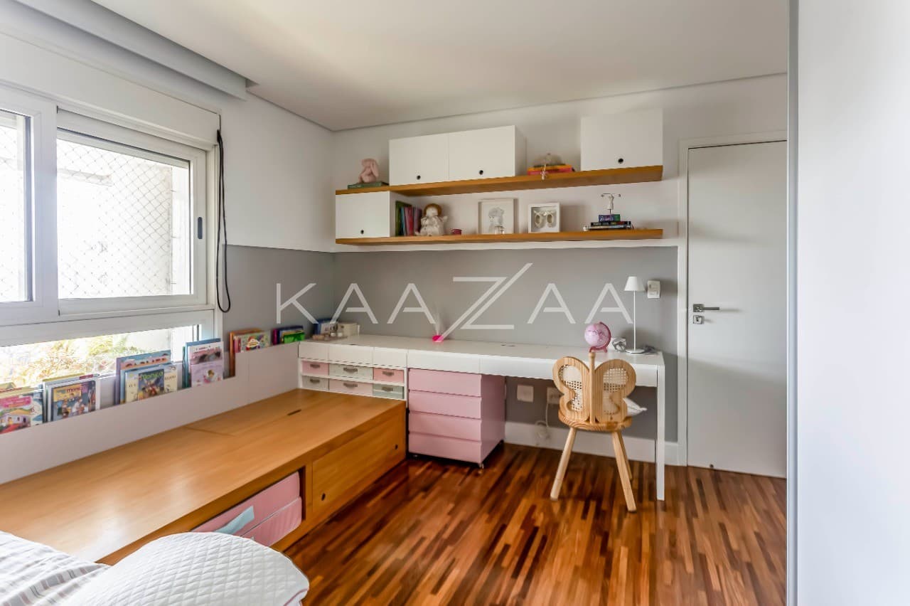 A cidade brilha pelos janelões de ponta a ponta. Cobertura clean e moderna no Itaim Bibi. - Foto 17