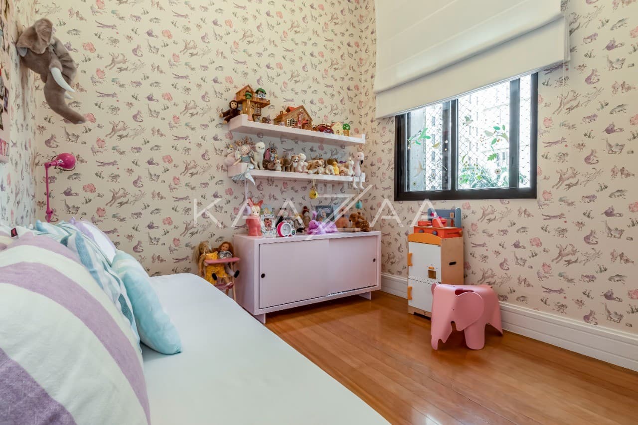 Espaços agradáveis com vista para a copa das árvores, muito espaço e pé direito alto em tudo. No miolo do Itaim Bibi. - Foto 8