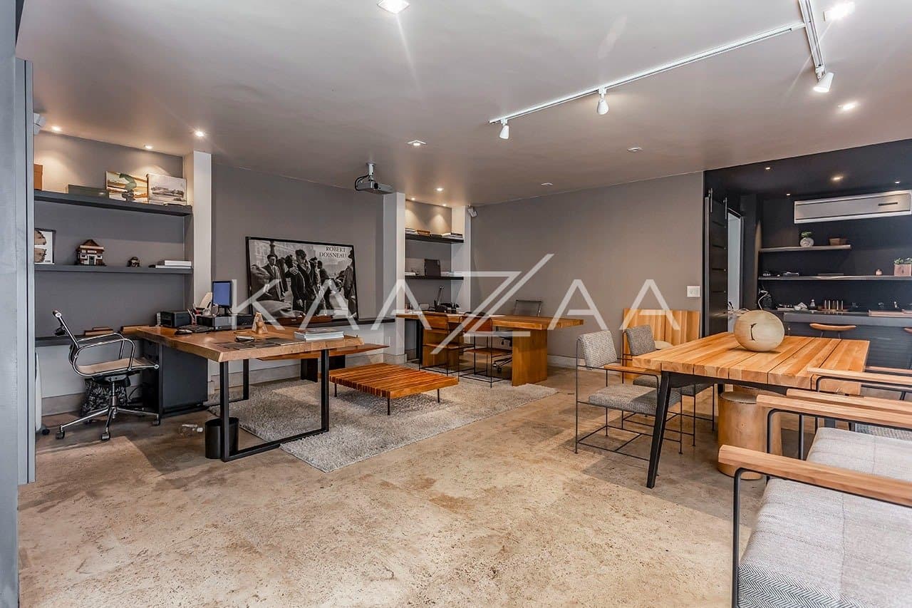 Casa com bela arquitetura e clima escandinavo. Rodeada de vidro e amplitude, na Cidade Jardim. - Foto 11