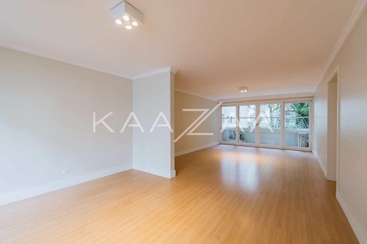 Acabamentos novos e ares aconchegantes, neste apartamento no miolo dos Jardins. - Foto 2