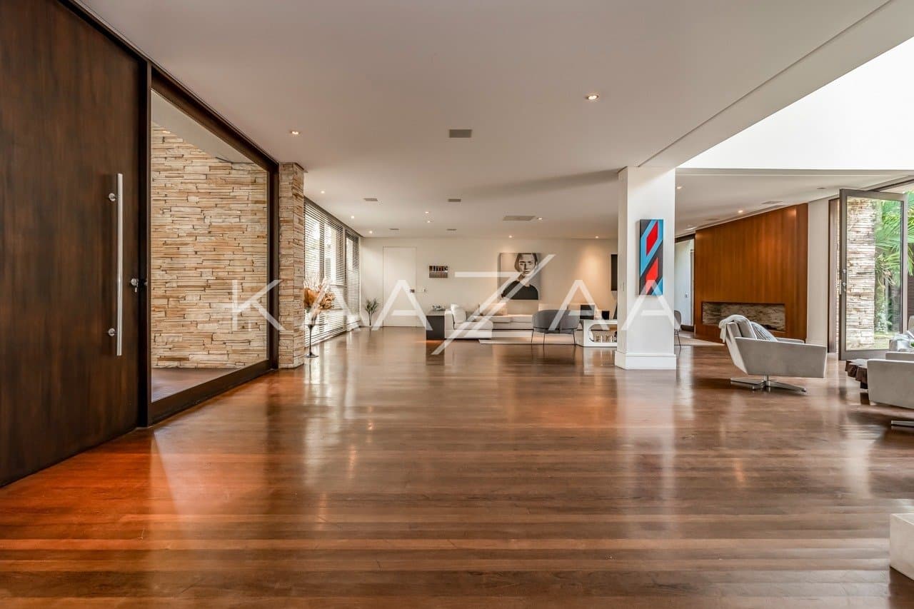 Localização cobiçada e arquitetura contemporânea. Casa extraordinária no Jardim Europa. - Foto 2