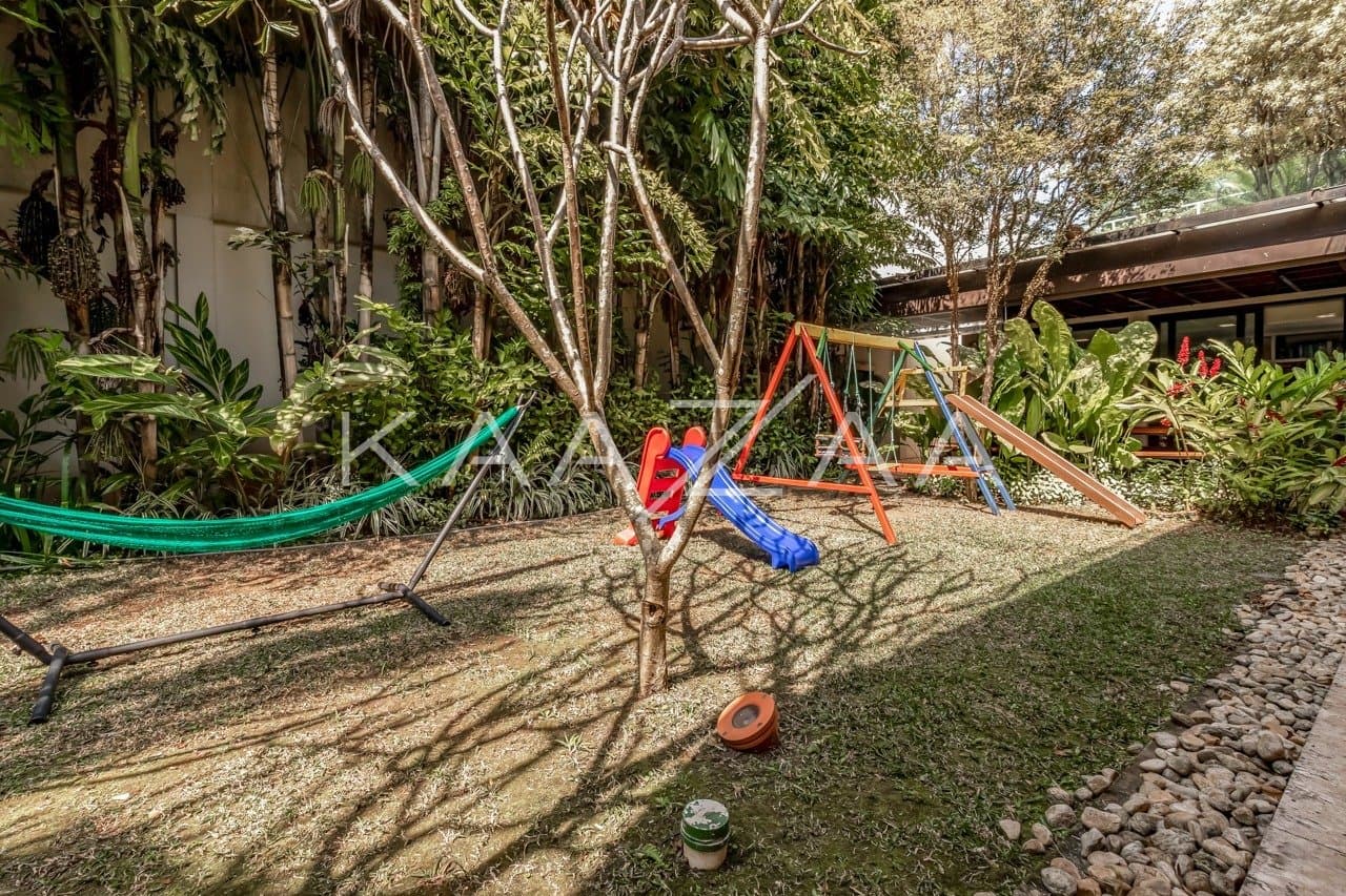 Localização cobiçada e arquitetura contemporânea. Casa extraordinária no Jardim Europa. - Foto 16