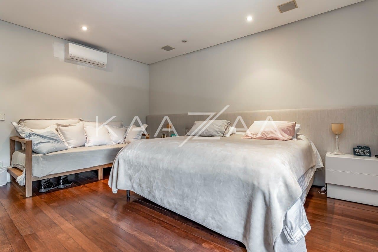 Localização cobiçada e arquitetura contemporânea. Casa extraordinária no Jardim Europa. - Foto 22