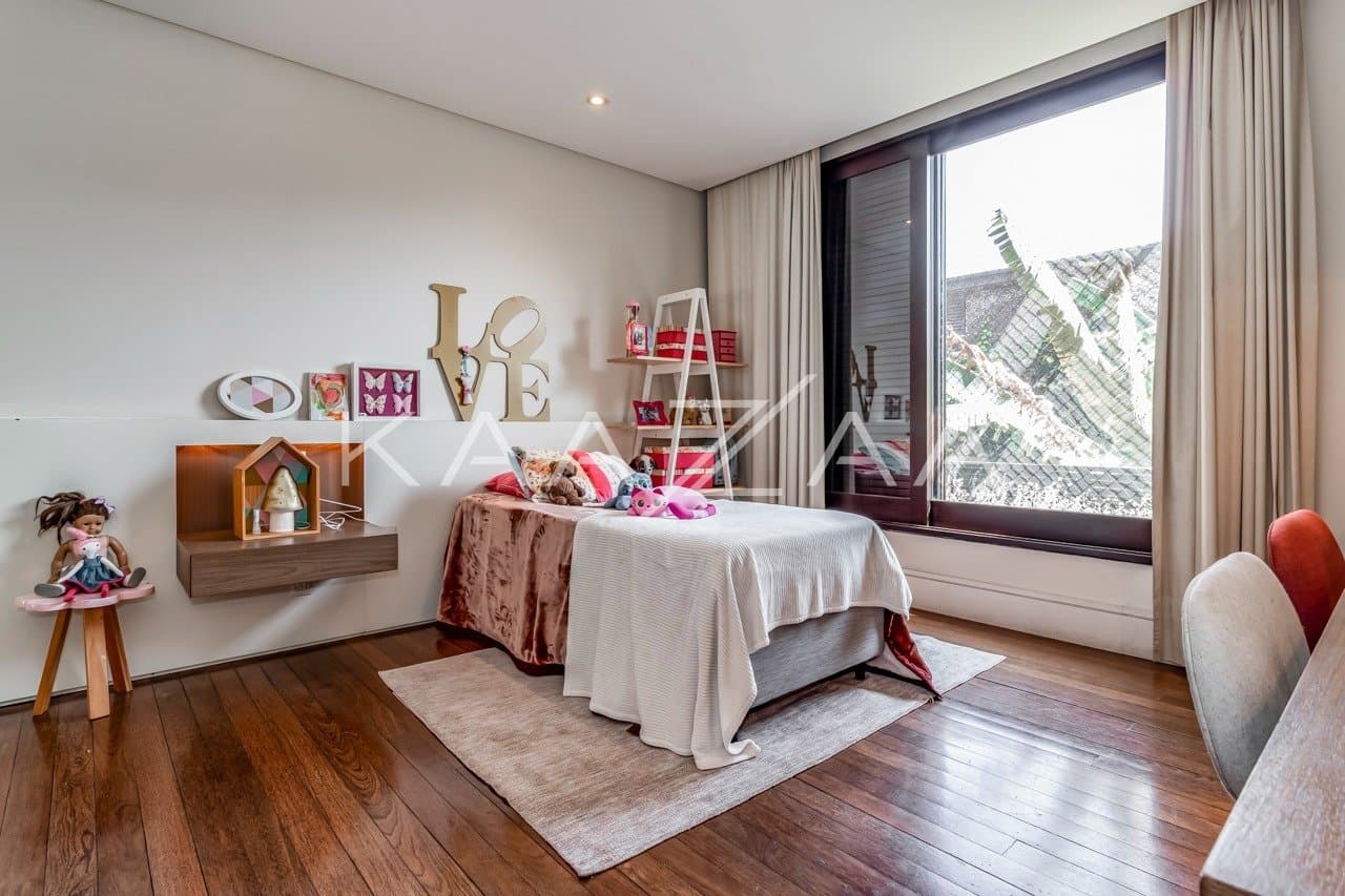 Localização cobiçada e arquitetura contemporânea. Casa extraordinária no Jardim Europa. - Foto 24